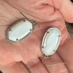 Kendra Scott Elle earrings white